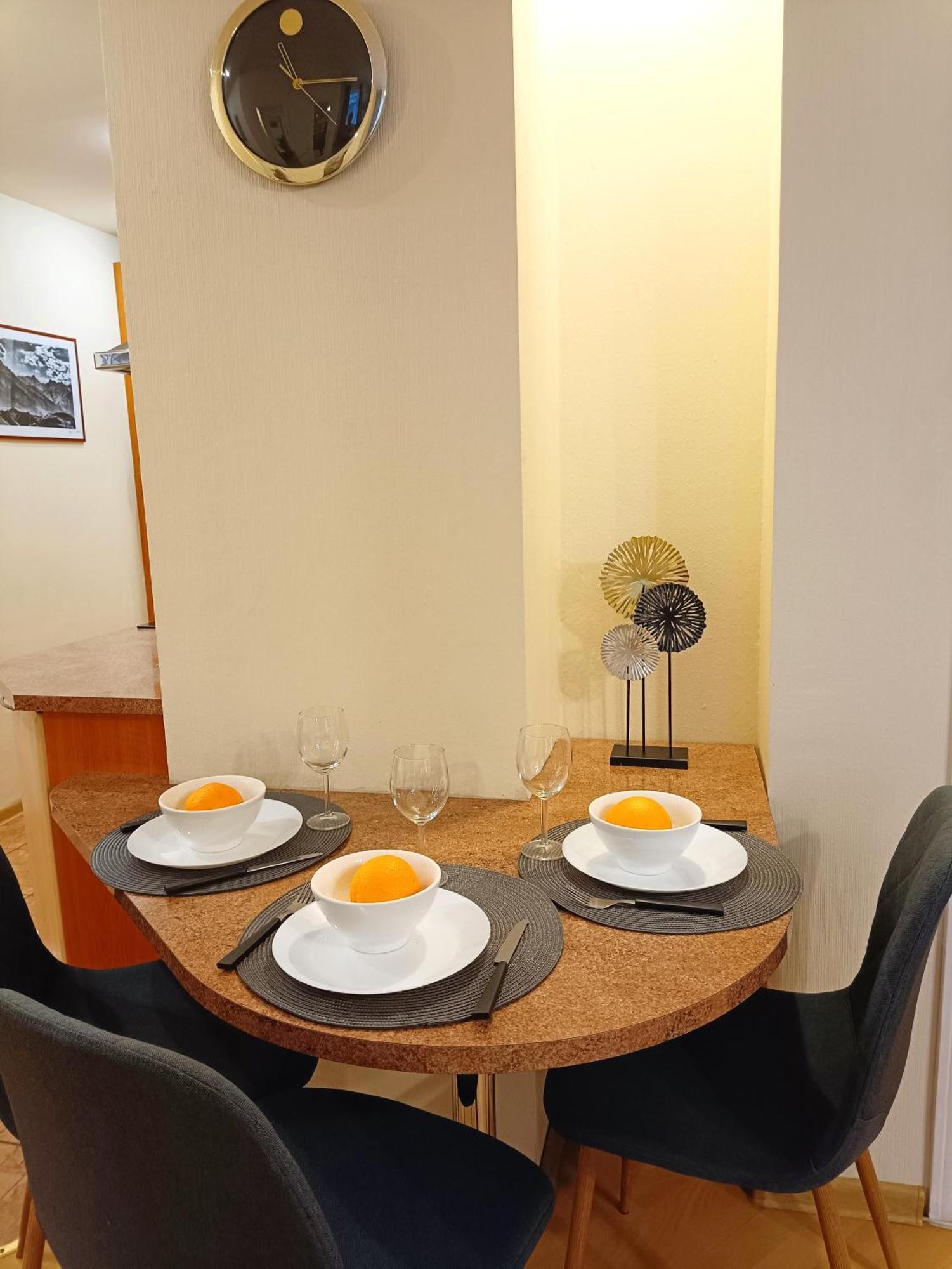 Two Bedroom Apartment In Old Town, Up To 6 Guests 리가 외부 사진
